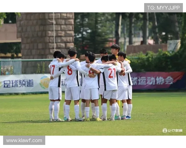 足球比赛中的小范围对抗与技术突破 足球比赛中的小范围对抗与技术突破