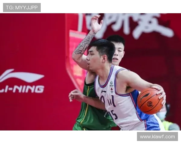 足球训练体系对CBA艾伦现象的影响与篮球超新星的成长路径分析